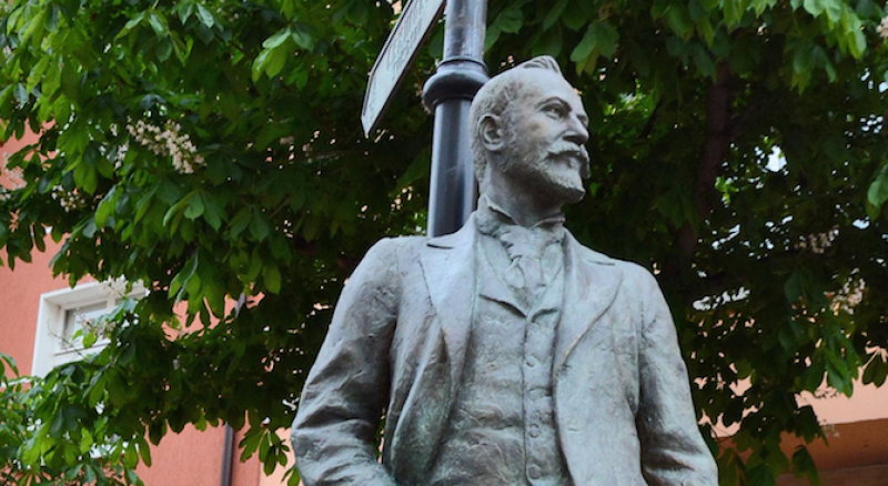 Кръстовище в Чикаго ще носи името на Алеко Константинов