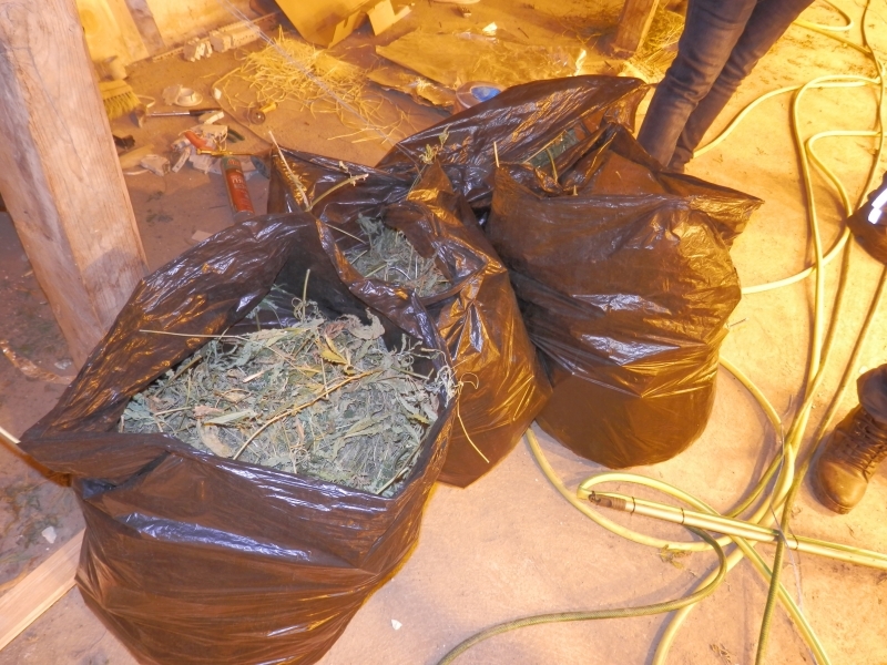 Спипаха български шофьор, превозващ 140 килограма марихуана