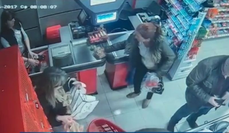 Намери се собственичката на изгубени пари в супермаркет ВИДЕО
