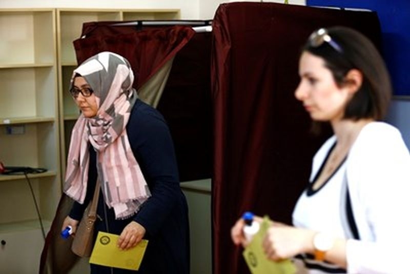 Турски опозиционен лидер поставя под въпрос легитимността на днешния вот