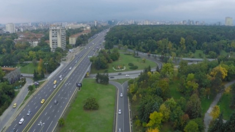 Изграждат нова пътна връзка към летище София, променят движението