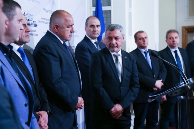 ГЕРБ на първо заседание днес, продължават и преговорите с Патриотите