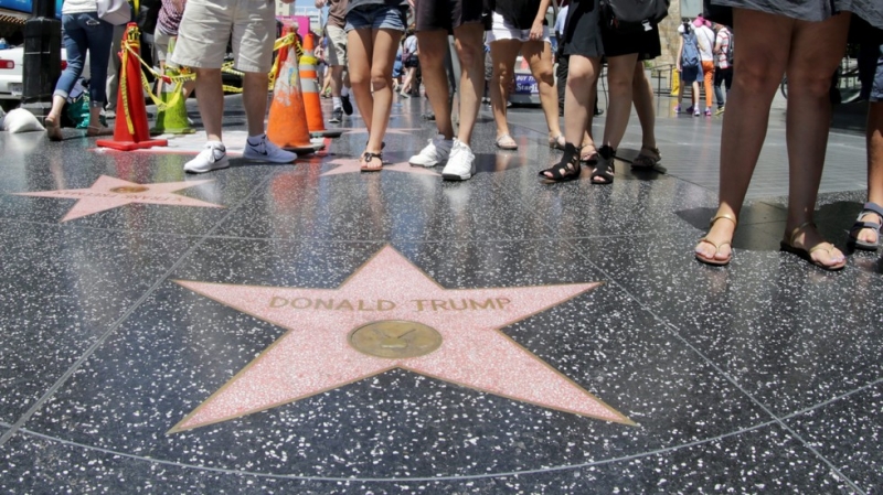 Вандали надраскаха звездата на Тръмп в Холивуд