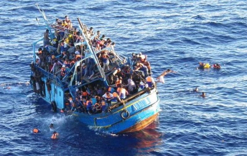 Лодка с мигранти потъна край гръцкия остров Лесбос