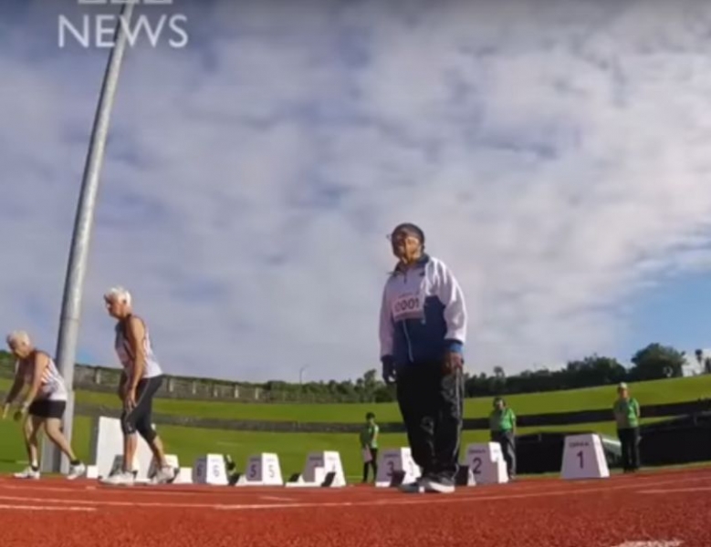 101-годишна жена побяга 100 м за рекордно време ВИДЕО