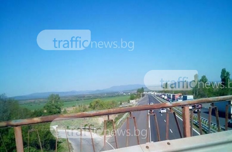 Зверска тапа на магистрала “Тракия“! Катастрофа спря движението за Пловдив СНИМКИ+ВИДЕО