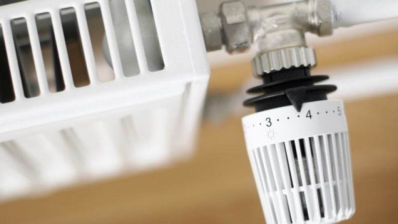 Прокуратурата оспорва в съда скока в цените на парното