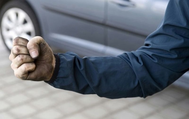 Бой в ресторант в Асеновград! Мъж е приет в болница