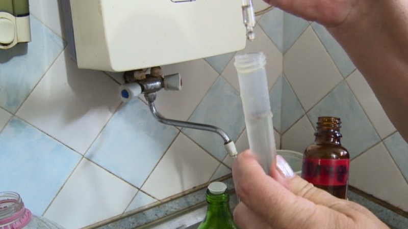 Водата в Хасково още е негодна за пиене, въпреки сроковете за решение на проблема