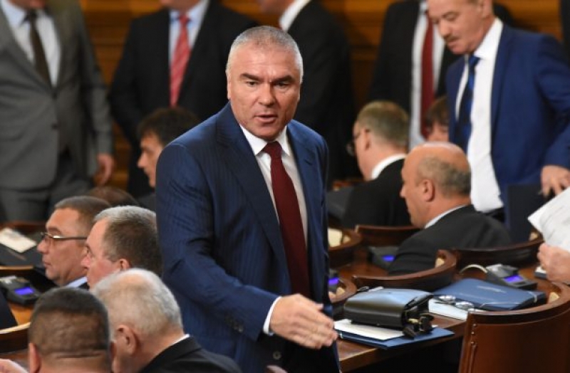 Марешки е готов да се откаже от имунитета си