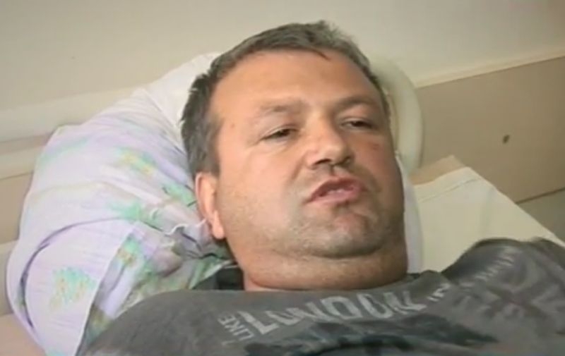 Полицай е ранен при сблъсъците в Сливен тази нощ