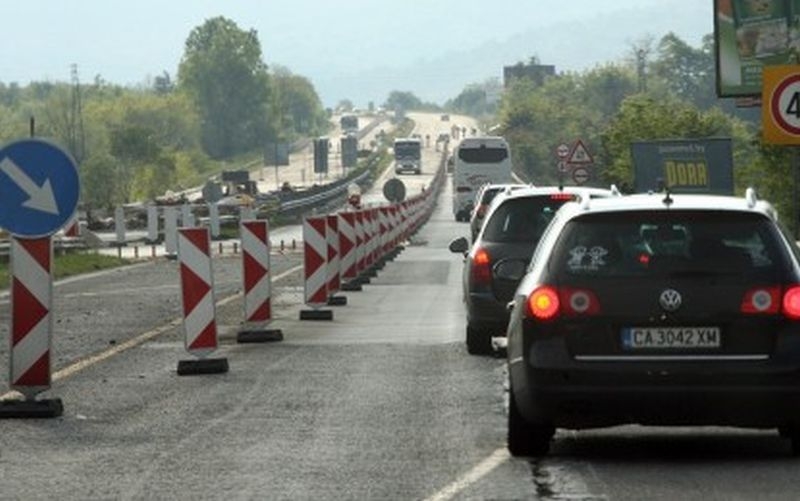 Внимание шофьори: Опасност от аквапланинг на магистралата край Пазарджик