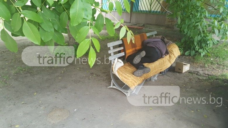 Бездомникът Рихчо, който е човек на обществото, но живее извън него СНИМКИ
