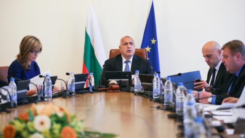 Борисов смени 22-ма областни управители