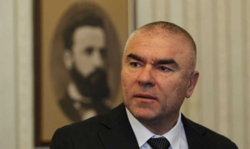 “Воля“ твърдо зад референдума, но Слави няма смисъл да седи пред парламента