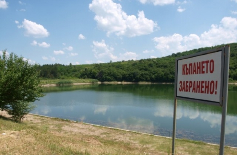 8-годишно дете се удави в язовир, издирват тялото му