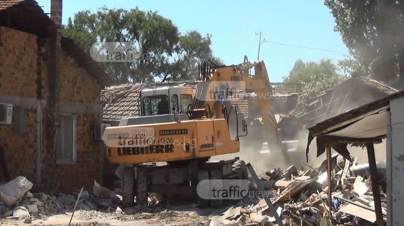 Премахнаха 50 незаконни павилиона в  Столипиново