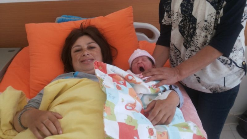 Жена с церебрална парализа стана майка на красиво момиченце