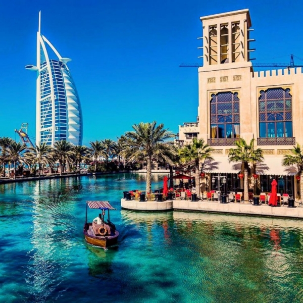 Нов мащабен проект в Дубай: правят курорт на изкуствени острови