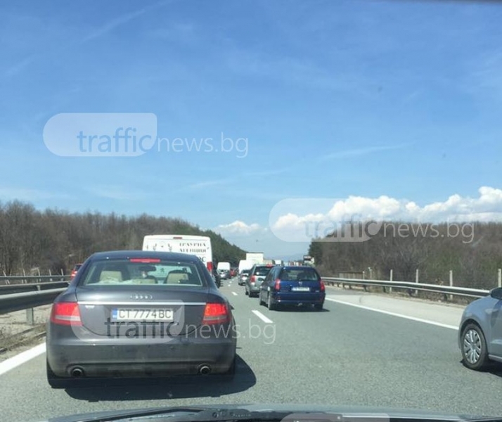 Ремонт на Тракия затруднява движението край Пазарджик