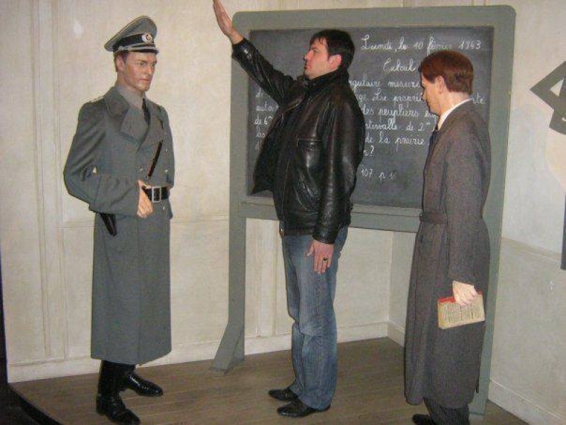 Нацисткият поздрав на зам.-министър му взе главата