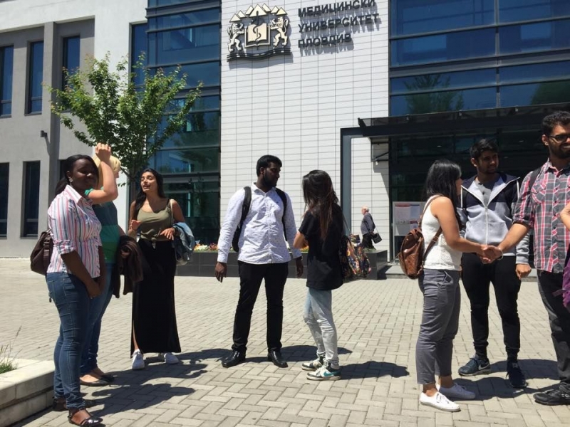 Защита на научни обзори на два езика провеждат в МУ-Пловдив