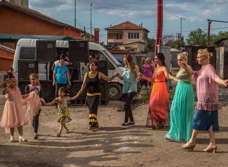 Пукотевица и кючеци! Шумни ромски сватби тормозят пловдивчани посред нощ ВИДЕО