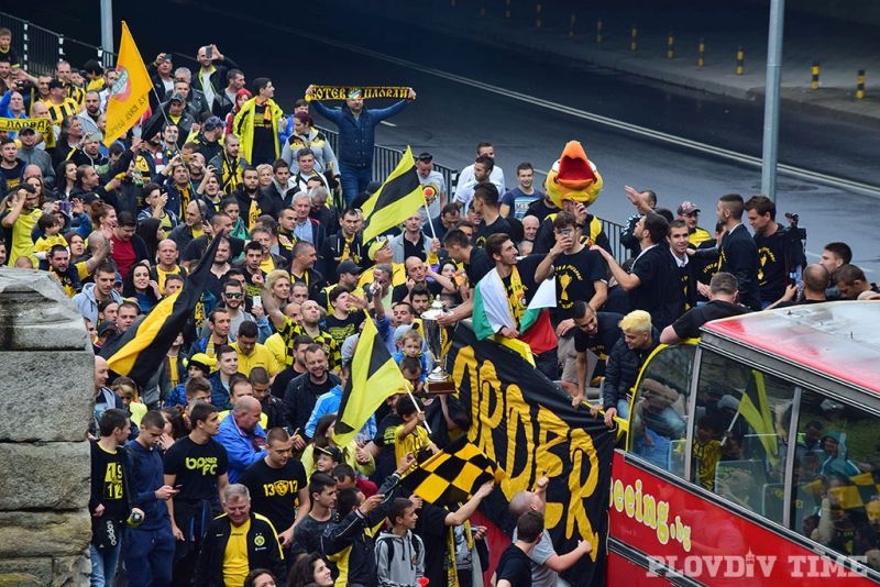 Събитието на седмицата: Пловдив стана жълто-черен СНИМКИ