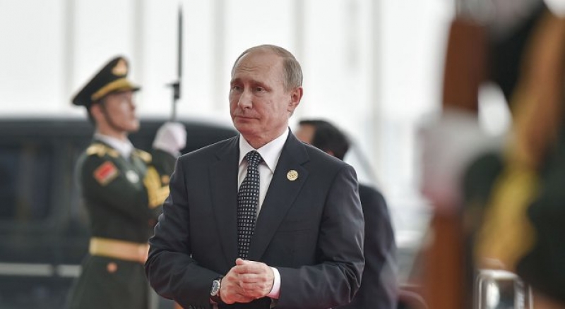 Американски сенатор скочи срещу Путин: Той е по-голяма заплаха от ИД