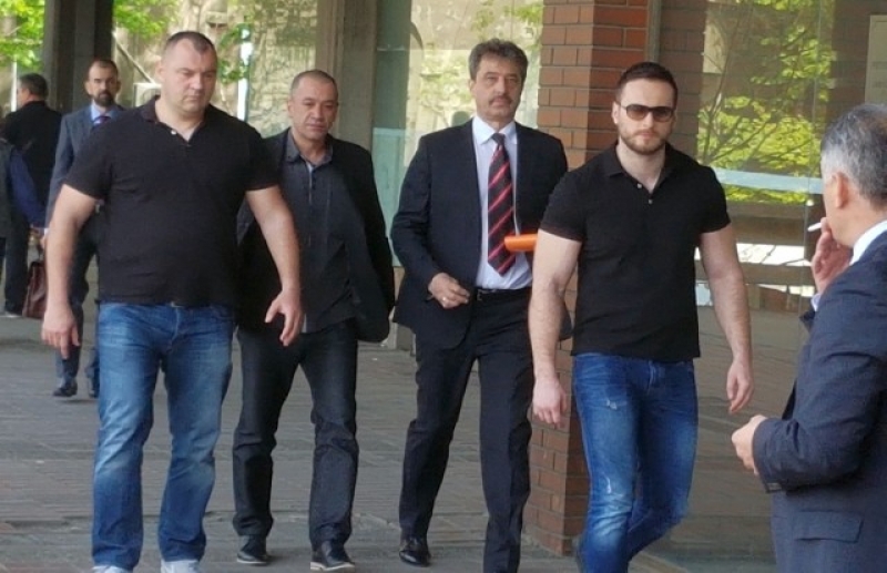 Сръбски съд отказа фалит на стъкларския завод на Цветан Василев