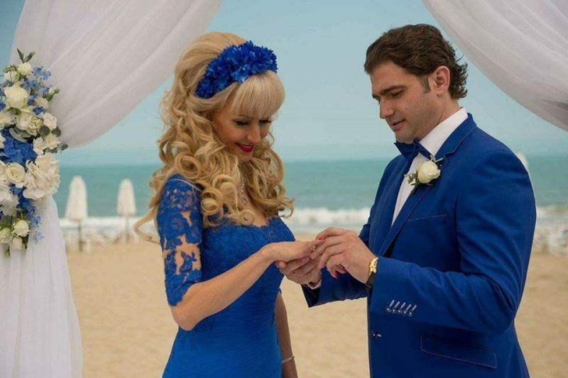Сезонът на сватбите е открит! Кметът на Стрелча със стилна сватба на морския бряг СНИМКИ