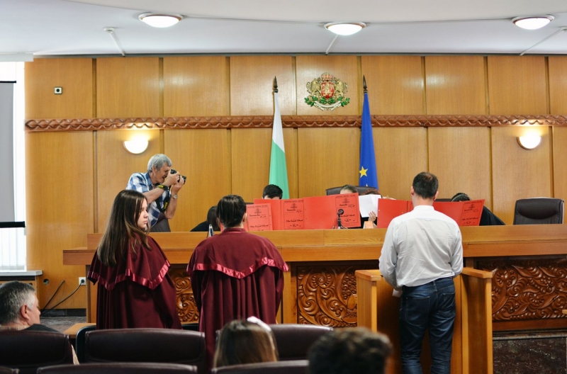 Гимназисти от Чирпан станаха съдии и прокурори в Пловдив