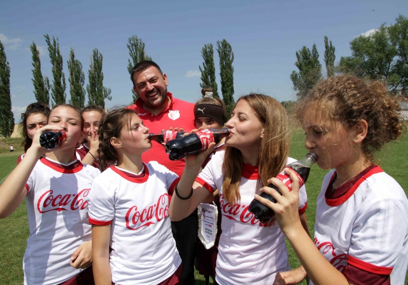 8 отбора на футболен турнир за девойки в Пловдив