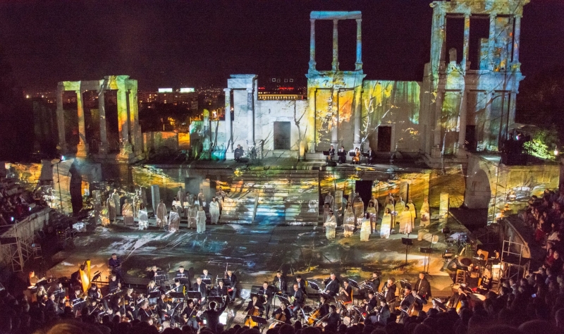 Античният театър оживя с 3D мапинг на откриването на Оpera Open