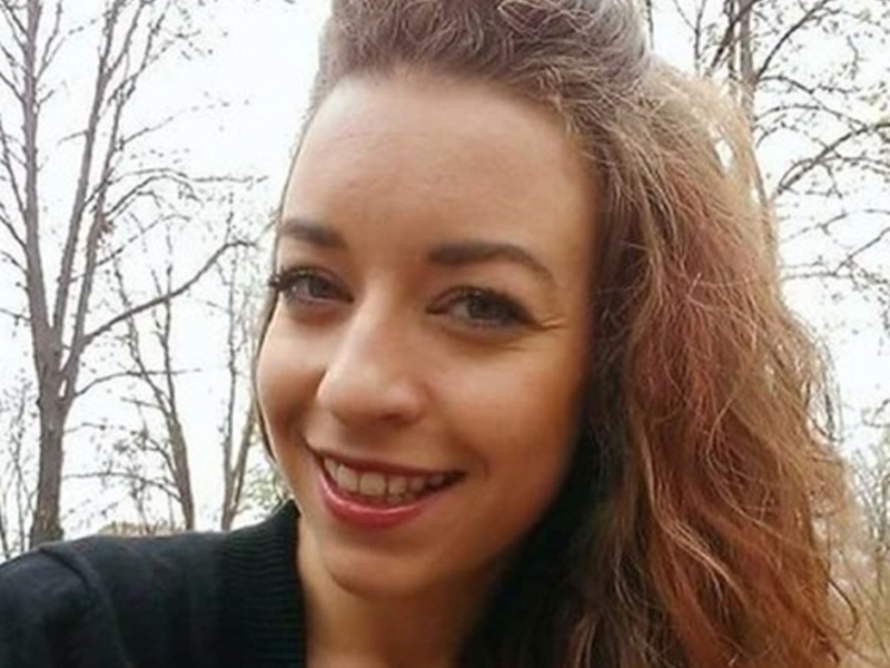 Приятелят на убитата българска студентка твърди, че тя паднала и си ударила главата в банята