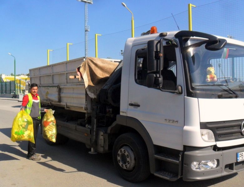 Събраха над тон и половина отпадъци в Коматево