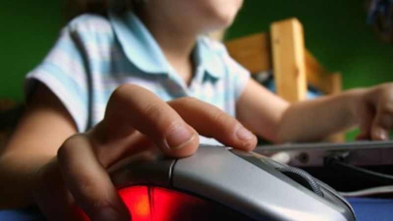 Баща измисли начин да предпази децата си в интернет