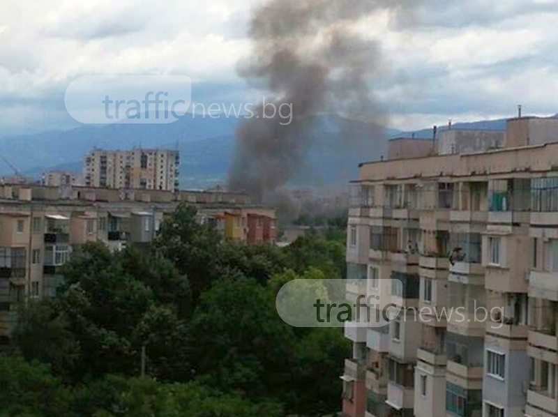 Голям пожар в Пловдив! Пет пожарни, линейки и полиция хвърчат към мястото СНИМКИ