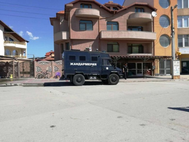 Мащабна акция в Пазарджишко, запечатаха 11 магазина