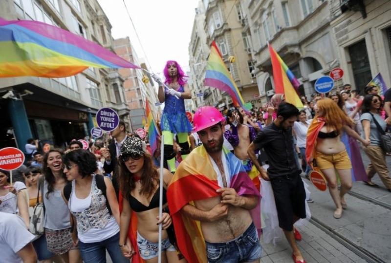 Забраниха гей парада в Турция