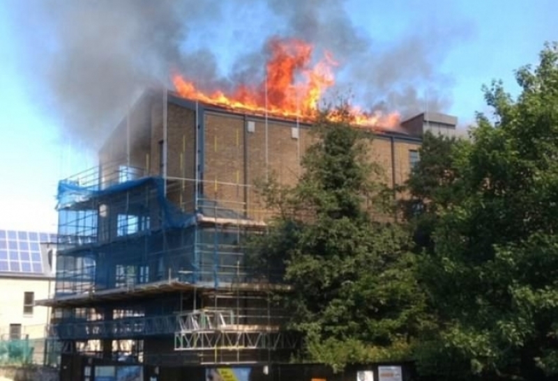 Нов пожар в Лондон! Подпали се чисто нов жилищен блок
