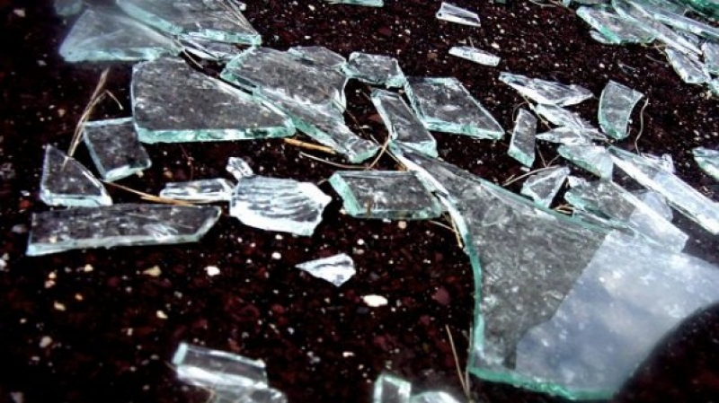 Надрусан шофьор разби с юмрук стъкло на друга кола