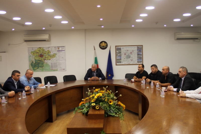 Полиция и ромски лидери се срещнаха заради напрежението в Асеновград и Пловдив