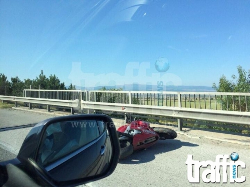 Тежка катастрофа с моторист на надлез Родопи