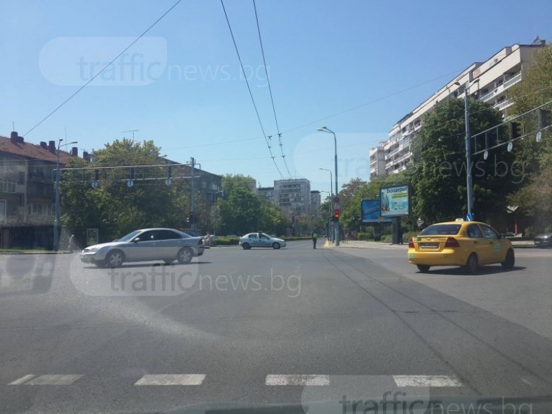 Инцидент в пловдивски автобус! Жена пострада след рязка спирачка, линейка е на място