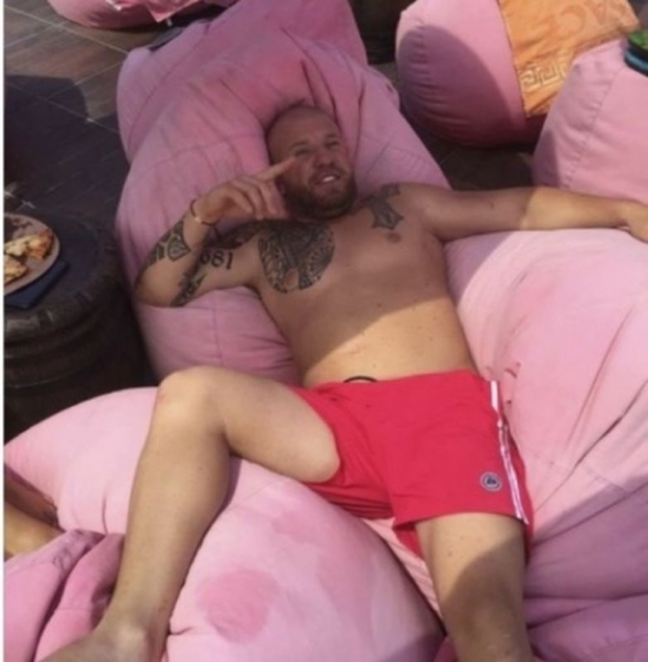 От ареста Динко се изпружи направо на плажа!