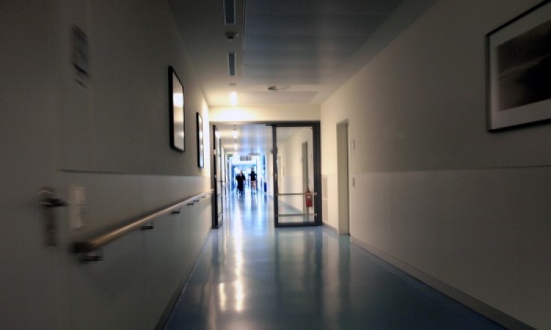 Нападнатата акушерка в Стара Загора: Той каза, че ако се обадим в полицията, ще умрем