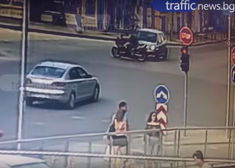 ВИДЕО показва кой е виновен при зрелищната катастрофа с моторист в Пловдив