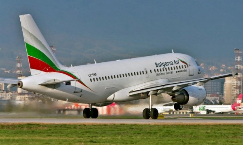 Повреда в самолет на България ер! Полетът закъсня 5 часа