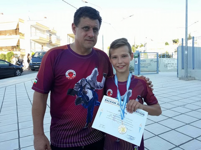 Браво! 13-годишният Стойчо със сребро от Балканиадата по джудо СНИМКИ